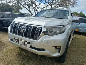 Toyota Land Cruiser Prado 2012 Silver