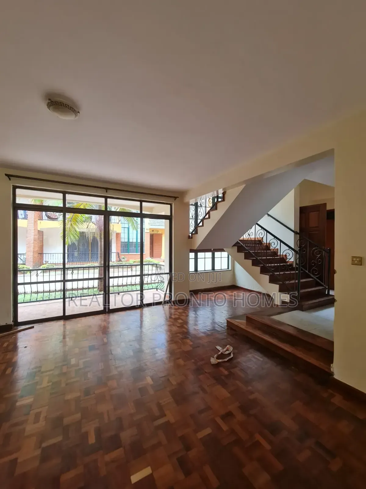 4bdrm Townhouse / Terrace in Kileleshwa for rent