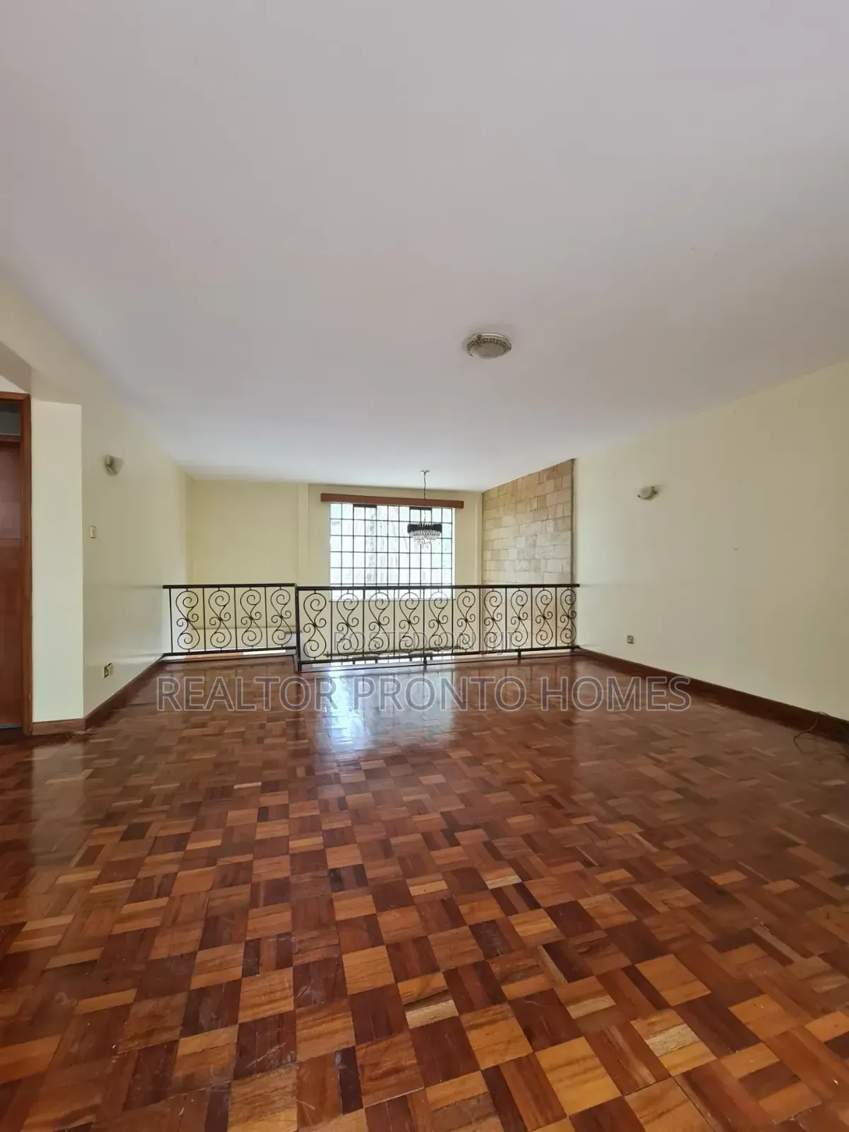 4bdrm Townhouse / Terrace in Kileleshwa for rent