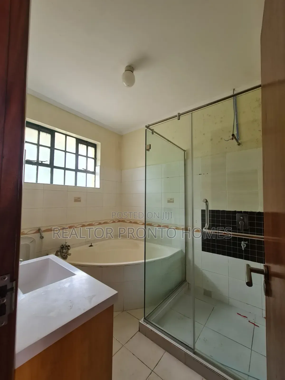4bdrm Townhouse / Terrace in Kileleshwa for rent