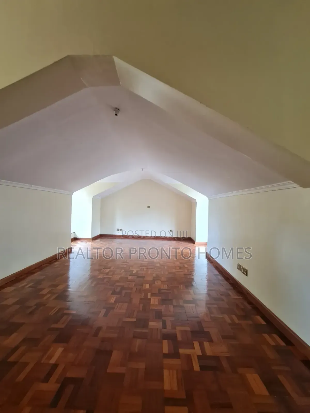 4bdrm Townhouse / Terrace in Kileleshwa for rent