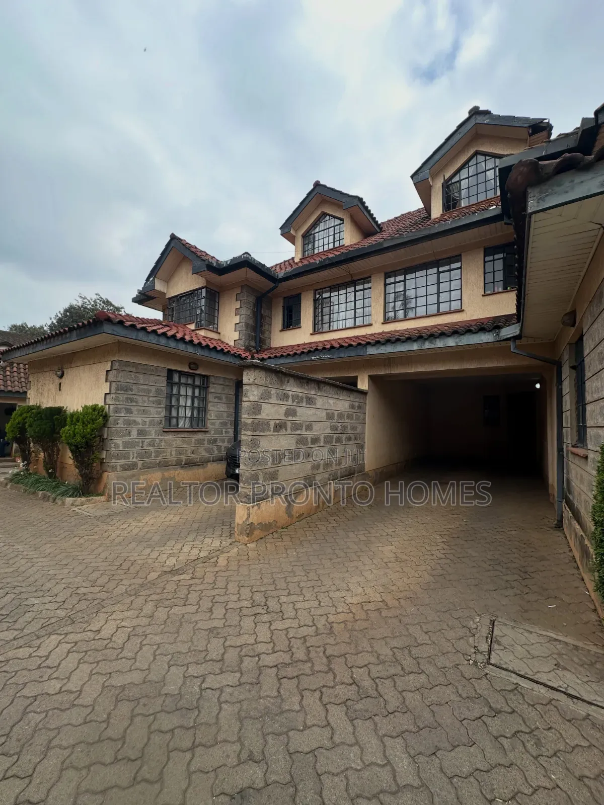 4bdrm Townhouse/Terrace in Lavington, Valley Arcade for sale