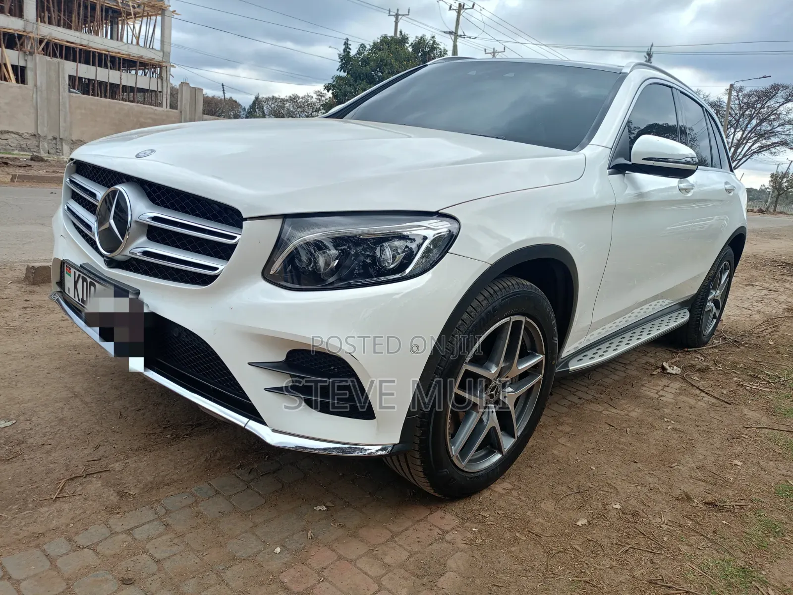 Mercedes-Benz GLC-Class GLC250 Sport Utility 4-Door (2.0L, 4cyl Turbo)