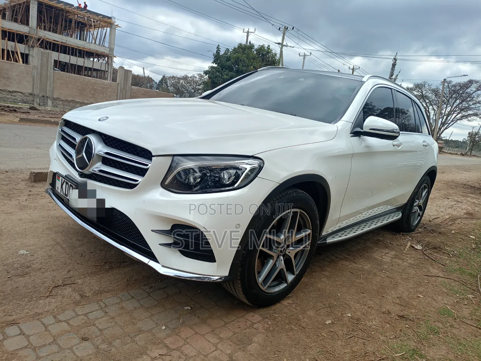 Mercedes-Benz GLC-Class GLC250 Sport Utility 4-Door (2.0L, 4cyl Turbo)