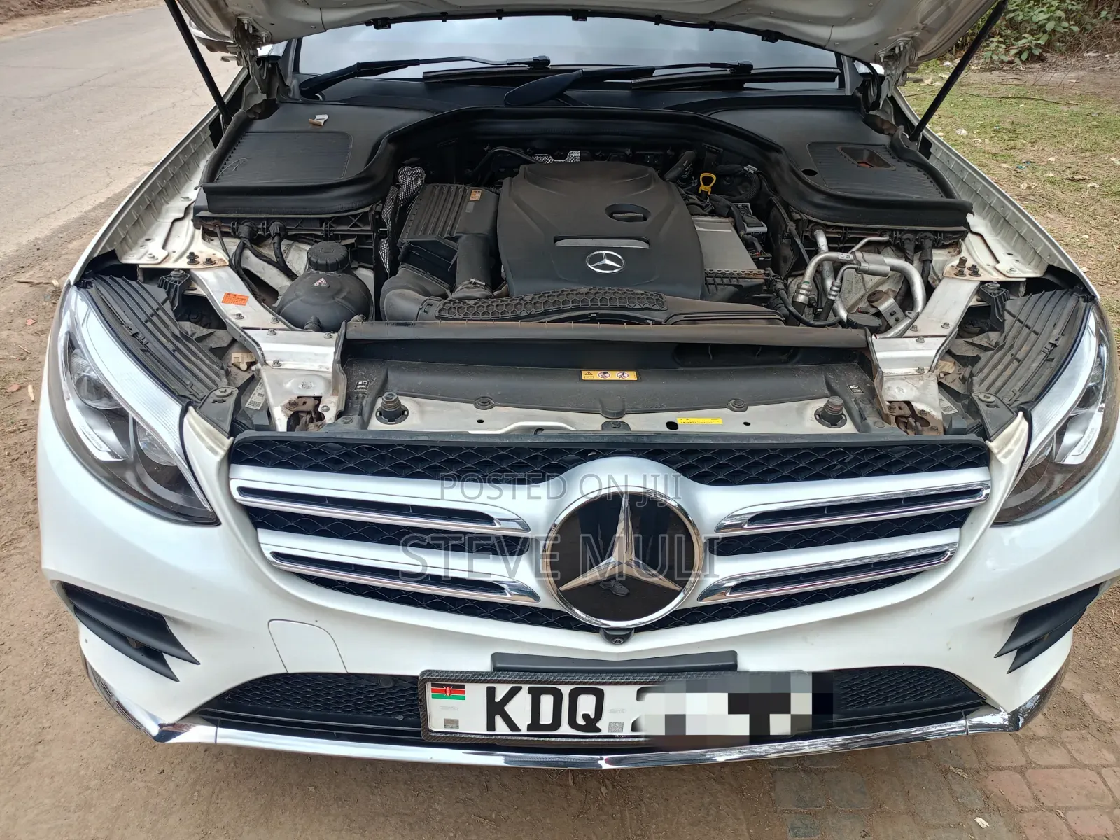 Mercedes-Benz GLC-Class GLC250 Sport Utility 4-Door (2.0L, 4cyl Turbo)