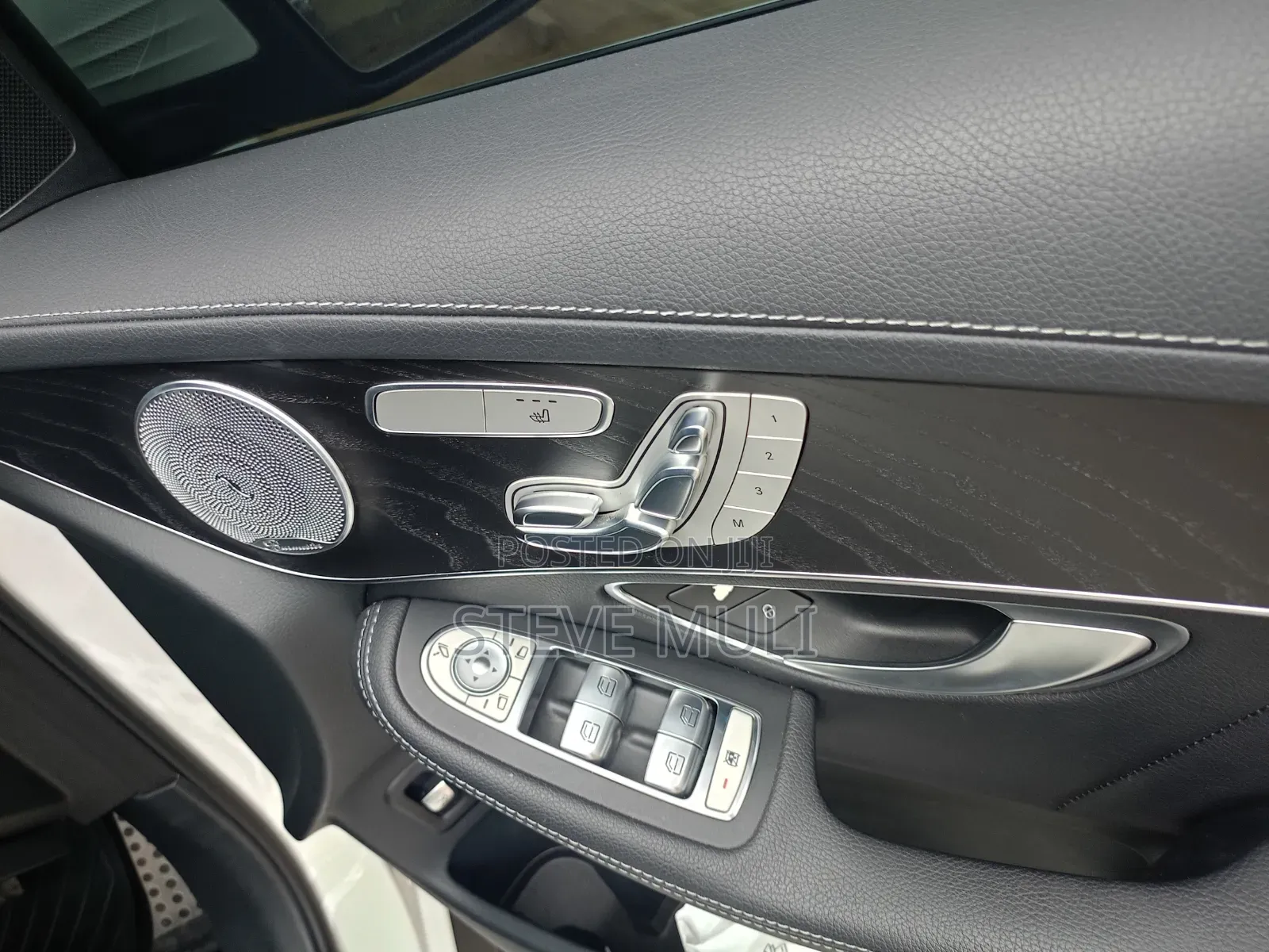 Mercedes-Benz GLC-Class GLC250 Sport Utility 4-Door (2.0L, 4cyl Turbo)