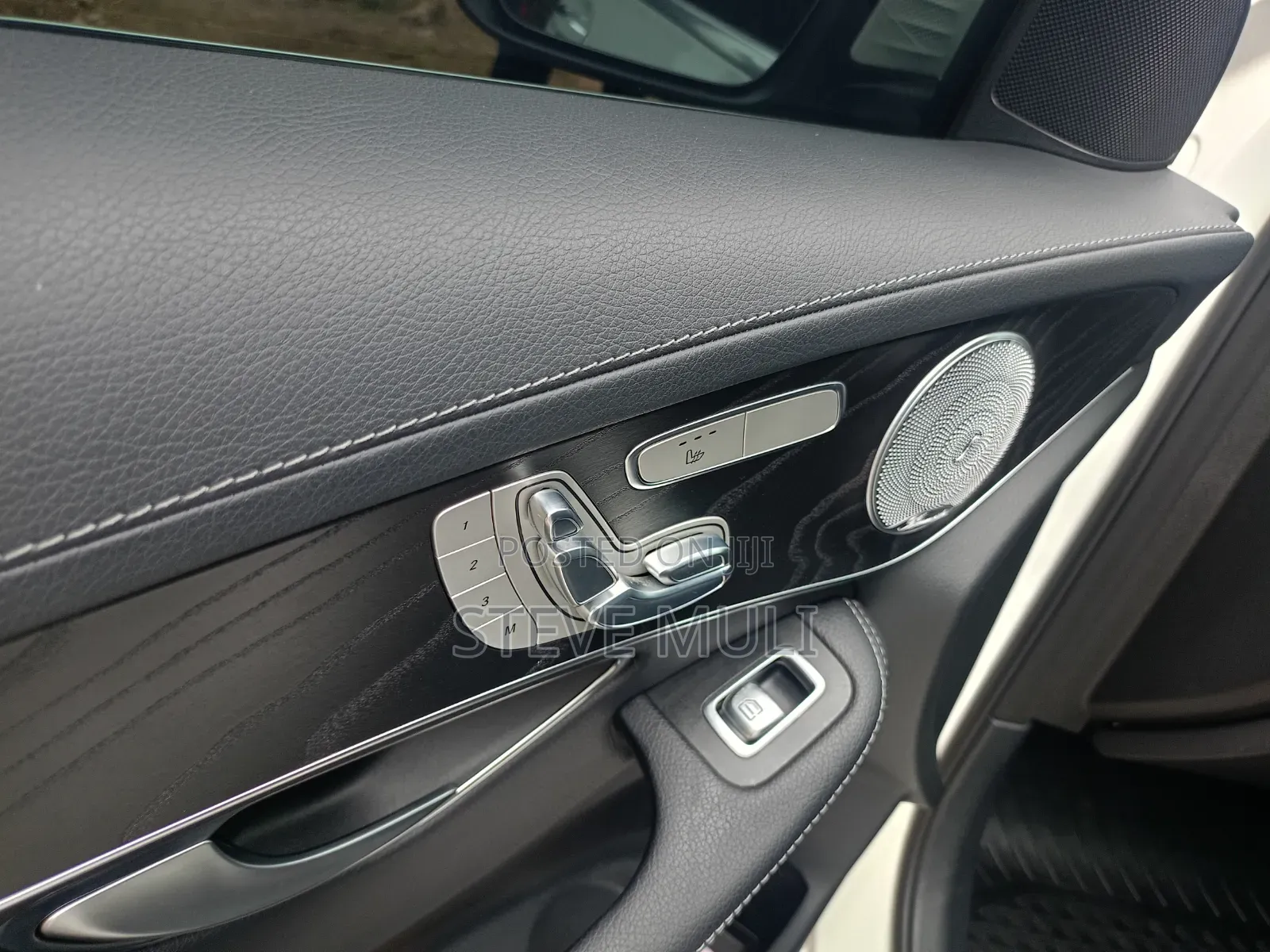 Mercedes-Benz GLC-Class GLC250 Sport Utility 4-Door (2.0L, 4cyl Turbo)
