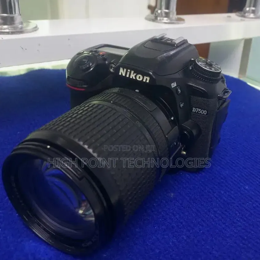 Nikon D7500