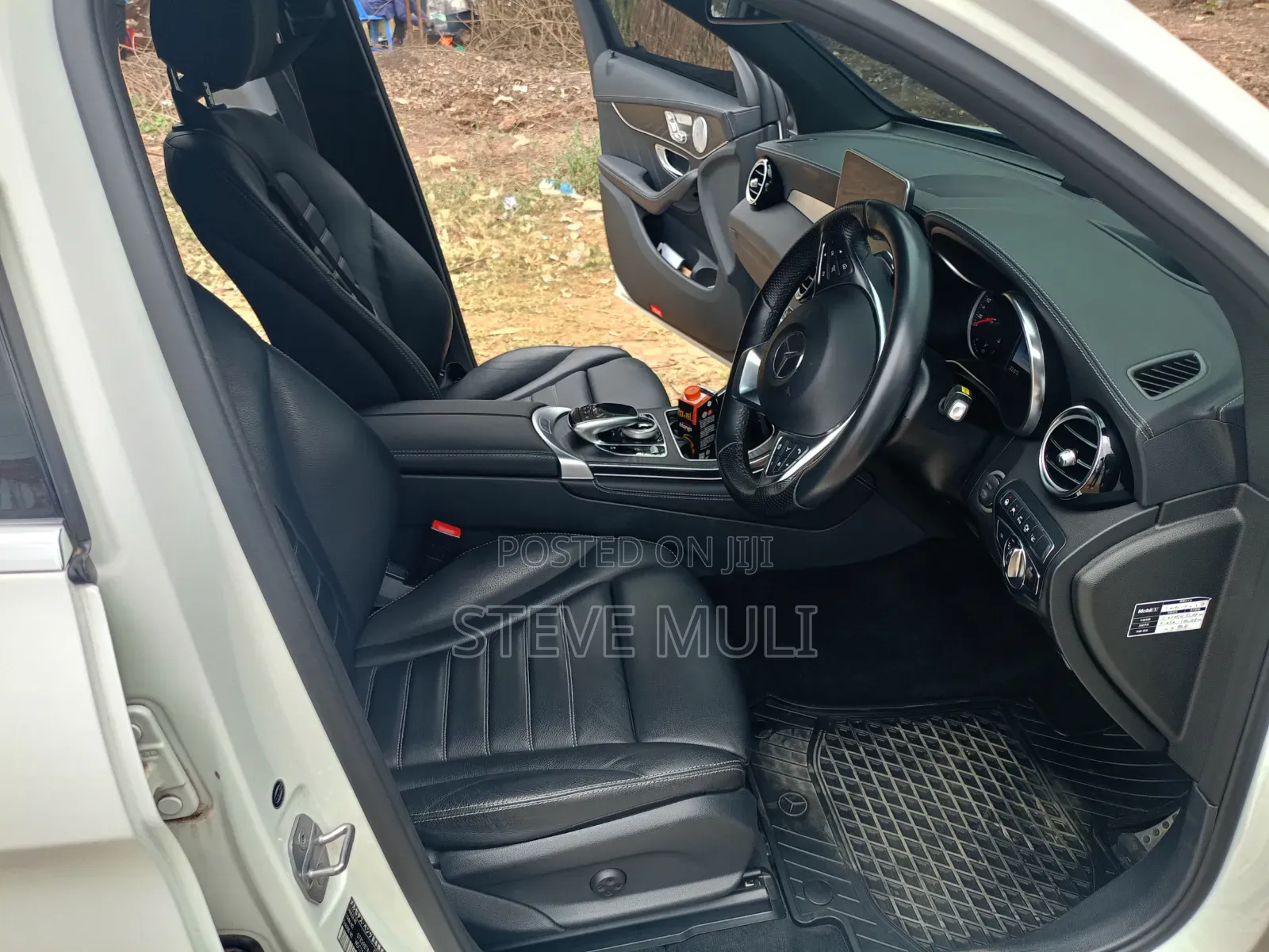 Mercedes-Benz GLC-Class GLC250 Sport Utility 4-Door (2.0L, 4cyl Turbo)