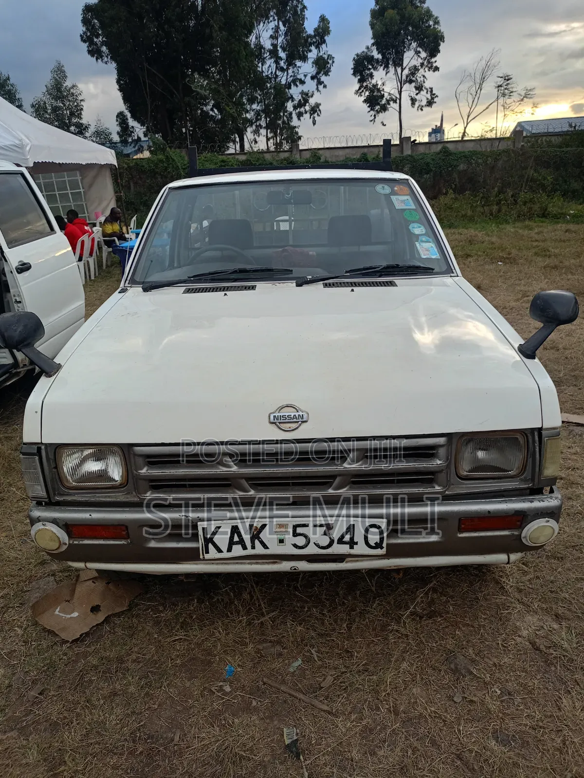 Nissan Pick-Up 1997 White