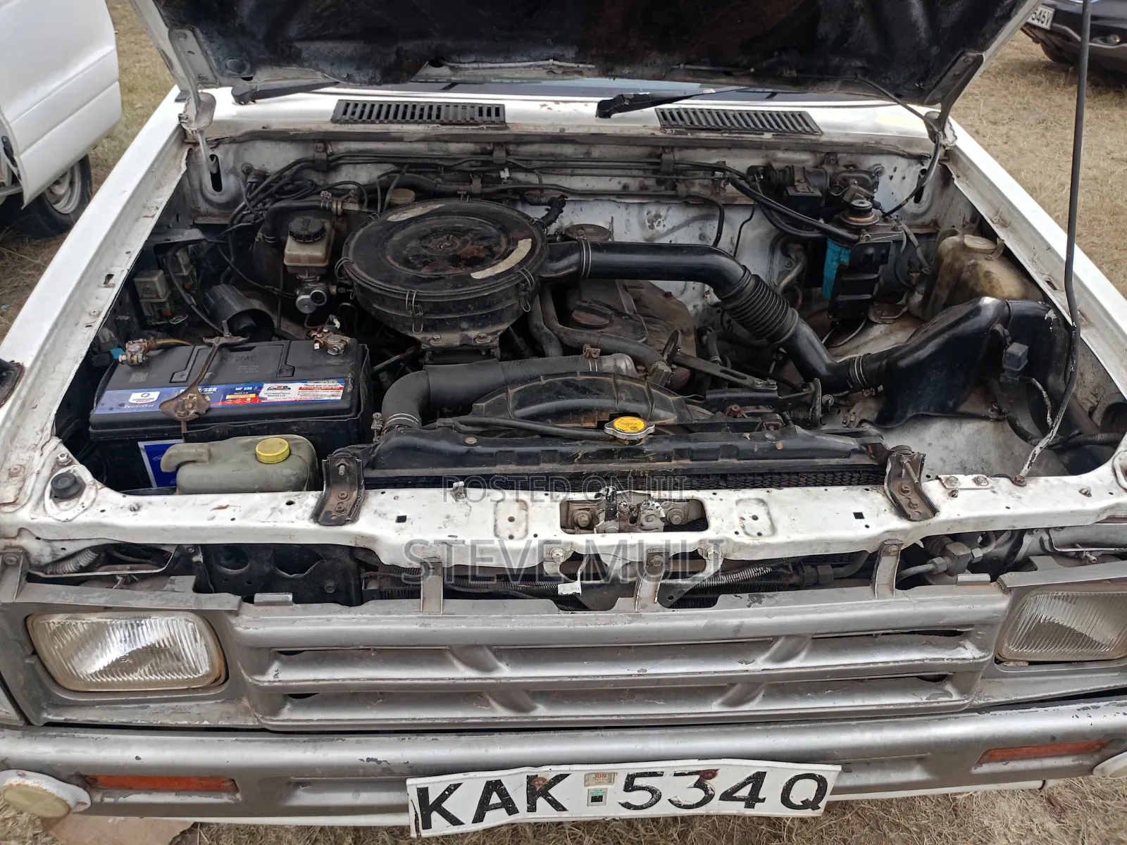 Nissan Pick-Up 1997 White