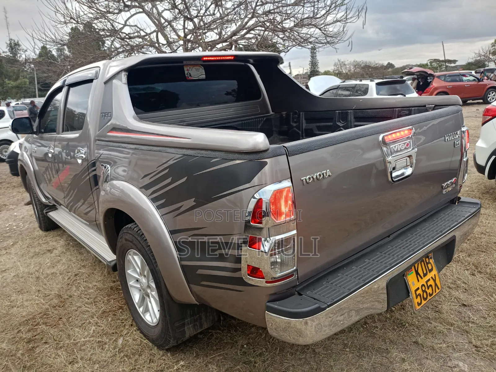 Toyota Hilux 2014 Brown