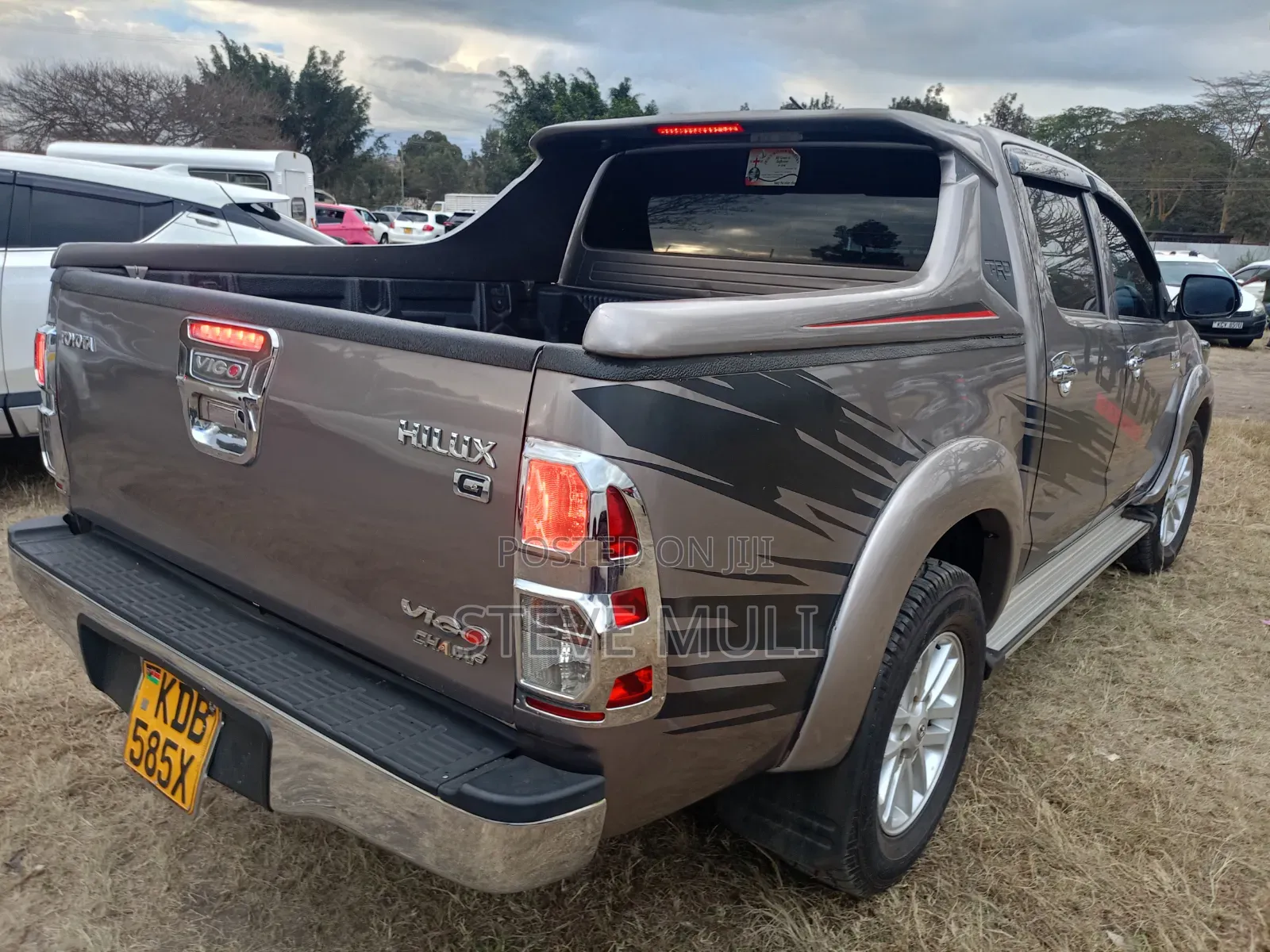 Toyota Hilux 2014 Brown