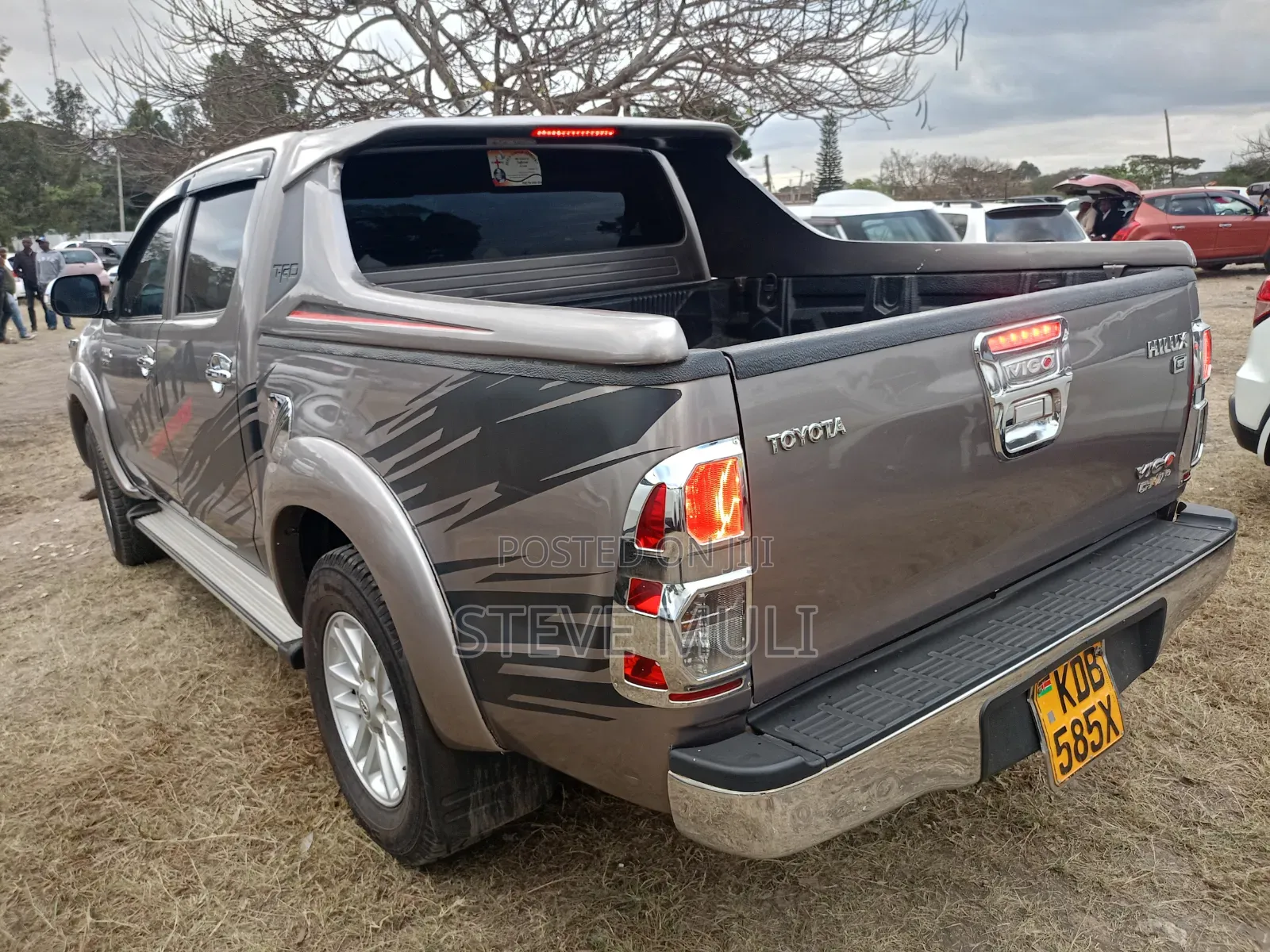 Toyota Hilux 2014 Brown
