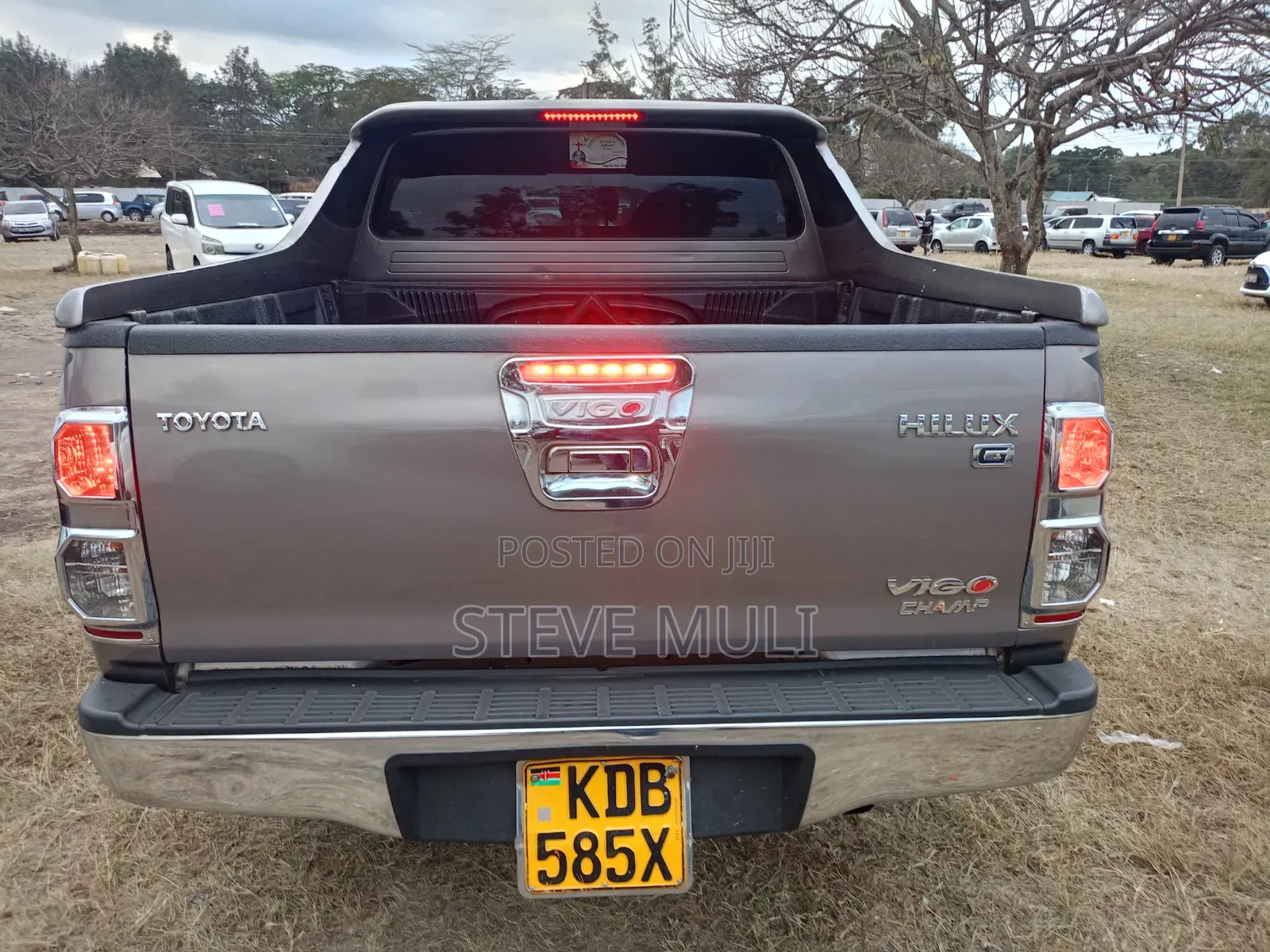 Toyota Hilux 2014 Brown