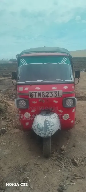 Piaggio 2019 Red
