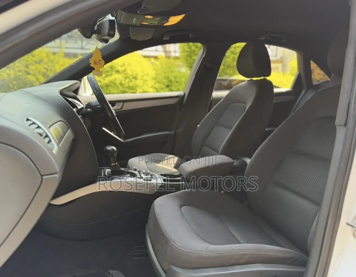 Audi A4 2.0T Premium quattro 4dr Sedan AWD (2.0L 4cyl Turbo 6M) 2014