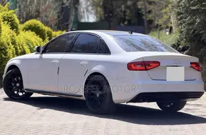 Audi A4 2.0T Premium quattro 4dr Sedan AWD (2.0L 4cyl Turbo 6M) 2014