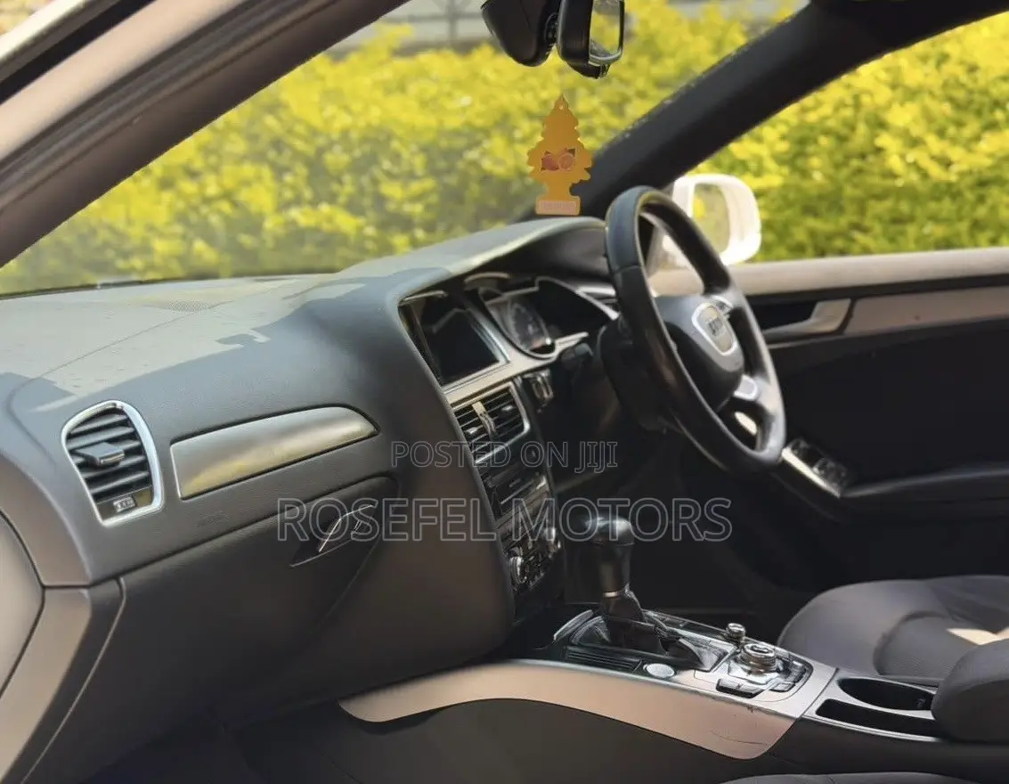 Audi A4 2.0T Premium quattro 4dr Sedan AWD (2.0L 4cyl Turbo 6M) 2014