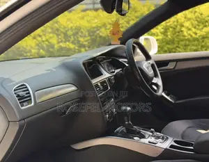 Audi A4 2.0T Premium quattro 4dr Sedan AWD (2.0L 4cyl Turbo 6M) 2014