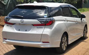 Honda Shuttle 1.5 Hybrid 2WD 2020 White