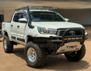 Toyota Hilux 2019 White
