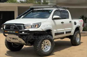 Toyota Hilux 2019 White