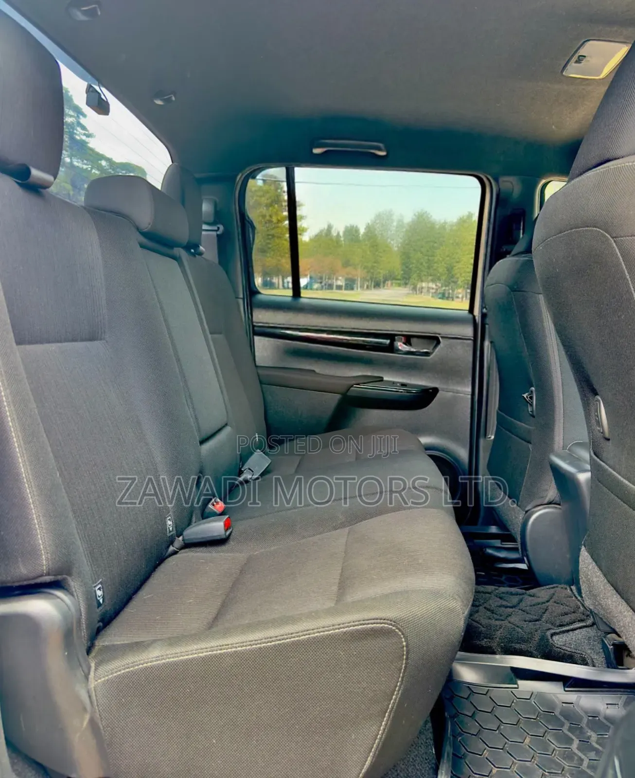 Toyota Hilux 2019 White