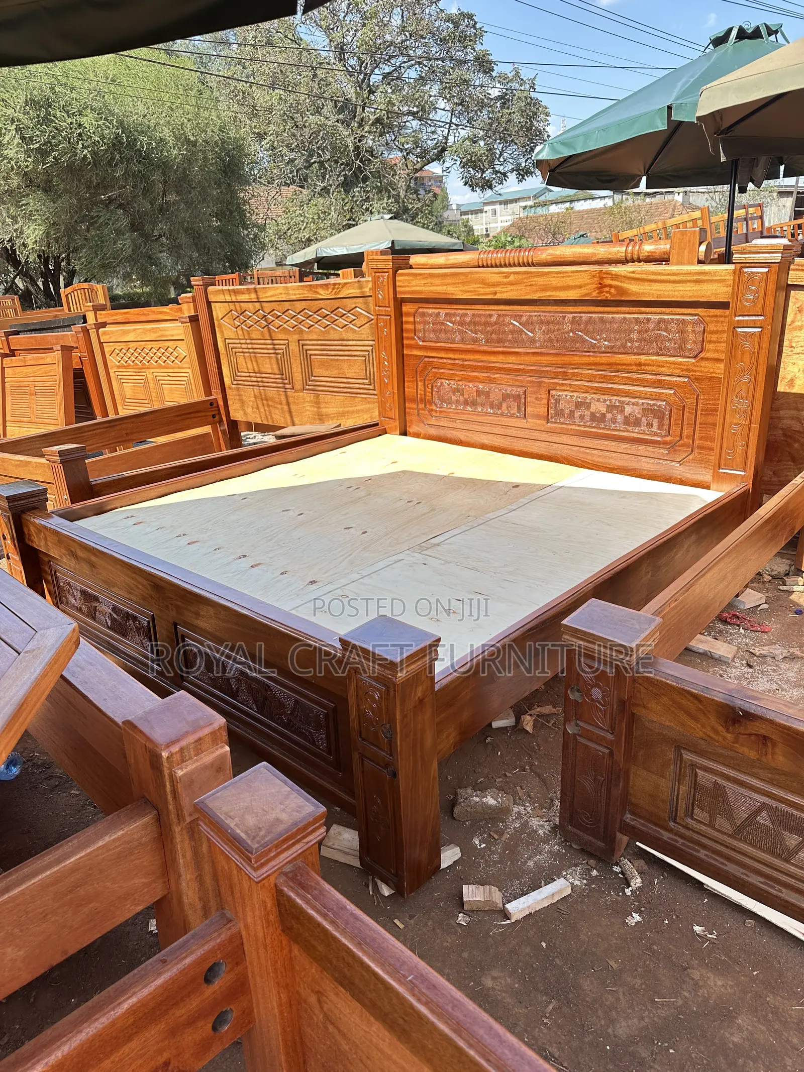 Palatial Carved Mahogany 6x6 Bed – Executive Edition