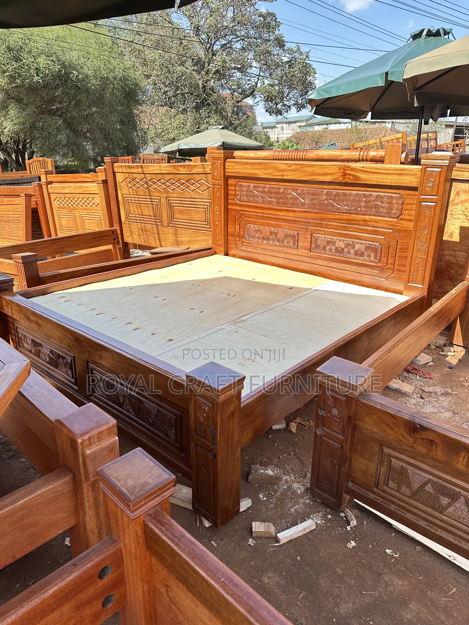 Palatial Carved Mahogany 6x6 Bed – Executive Edition