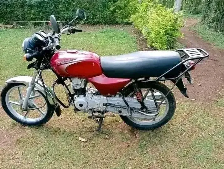 Bajaj Boxer 2026 Red