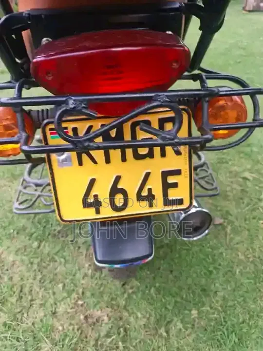 Bajaj Boxer 2026 Red