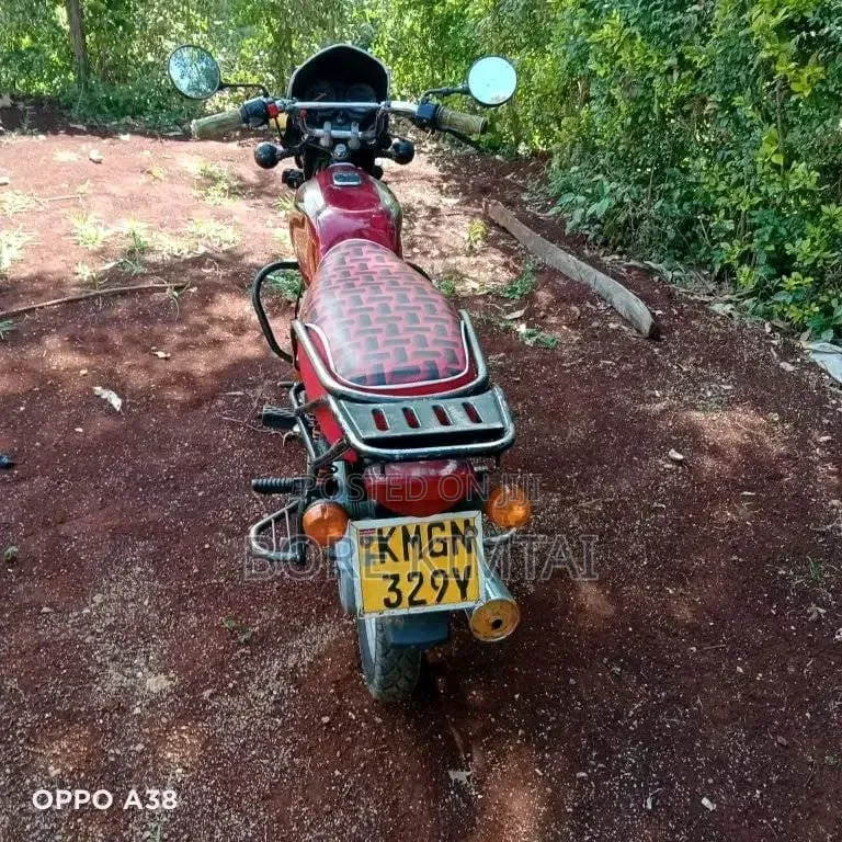 Bajaj Boxer 2024 Red