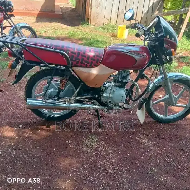 Bajaj Boxer 2024 Red