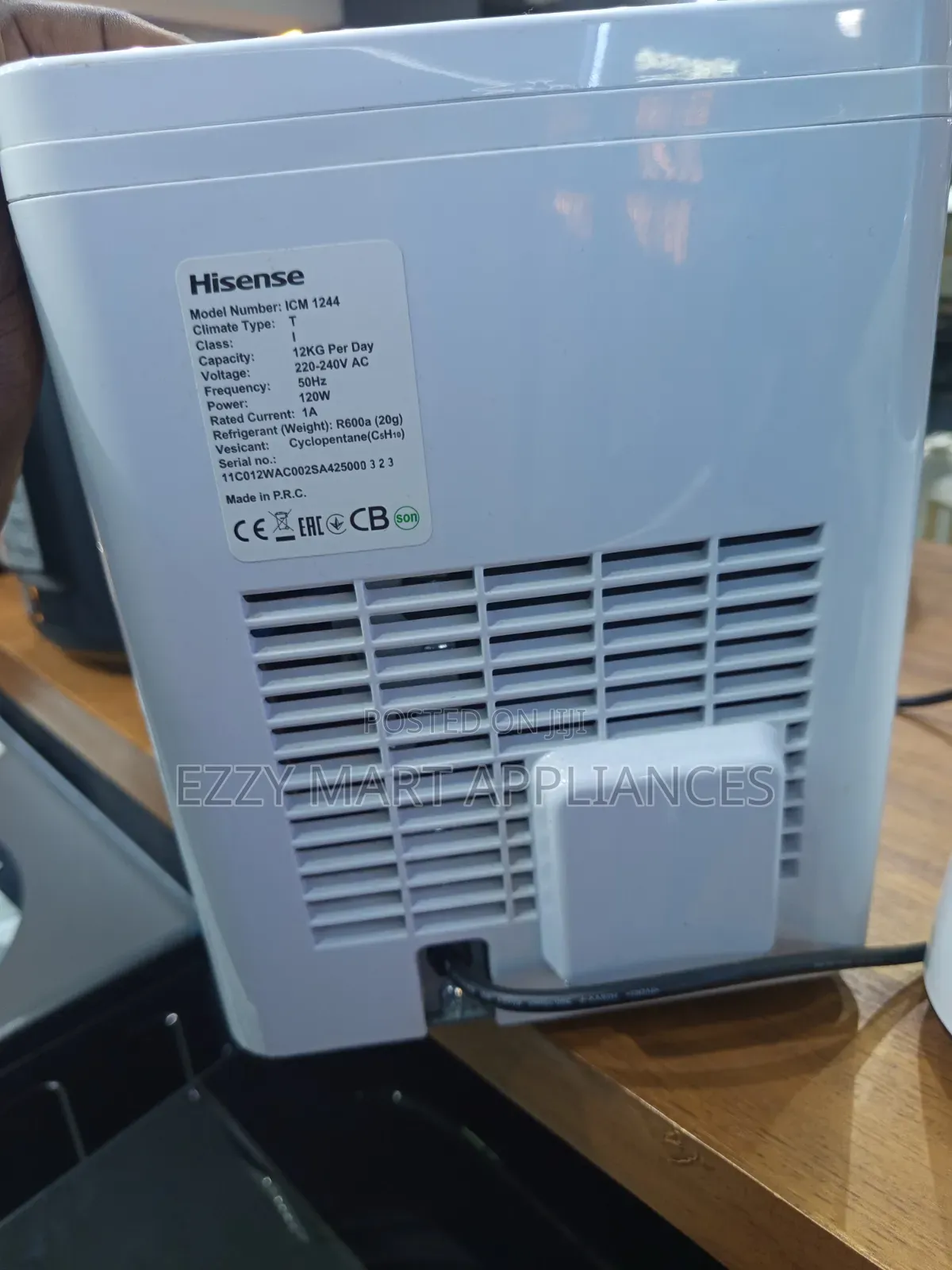 Hisense ICM1244 Portable Countertop Ice Maker