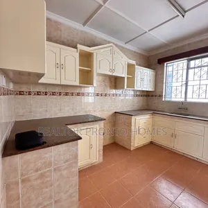 3bdrm Apartment in Kilimani, Hurlingham for rent