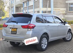 Toyota Corolla Fielder 1.5 Petrol FWD 2015 Silver