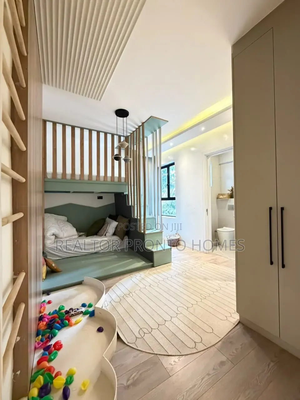 3bdrm Apartment in Parklands for sale