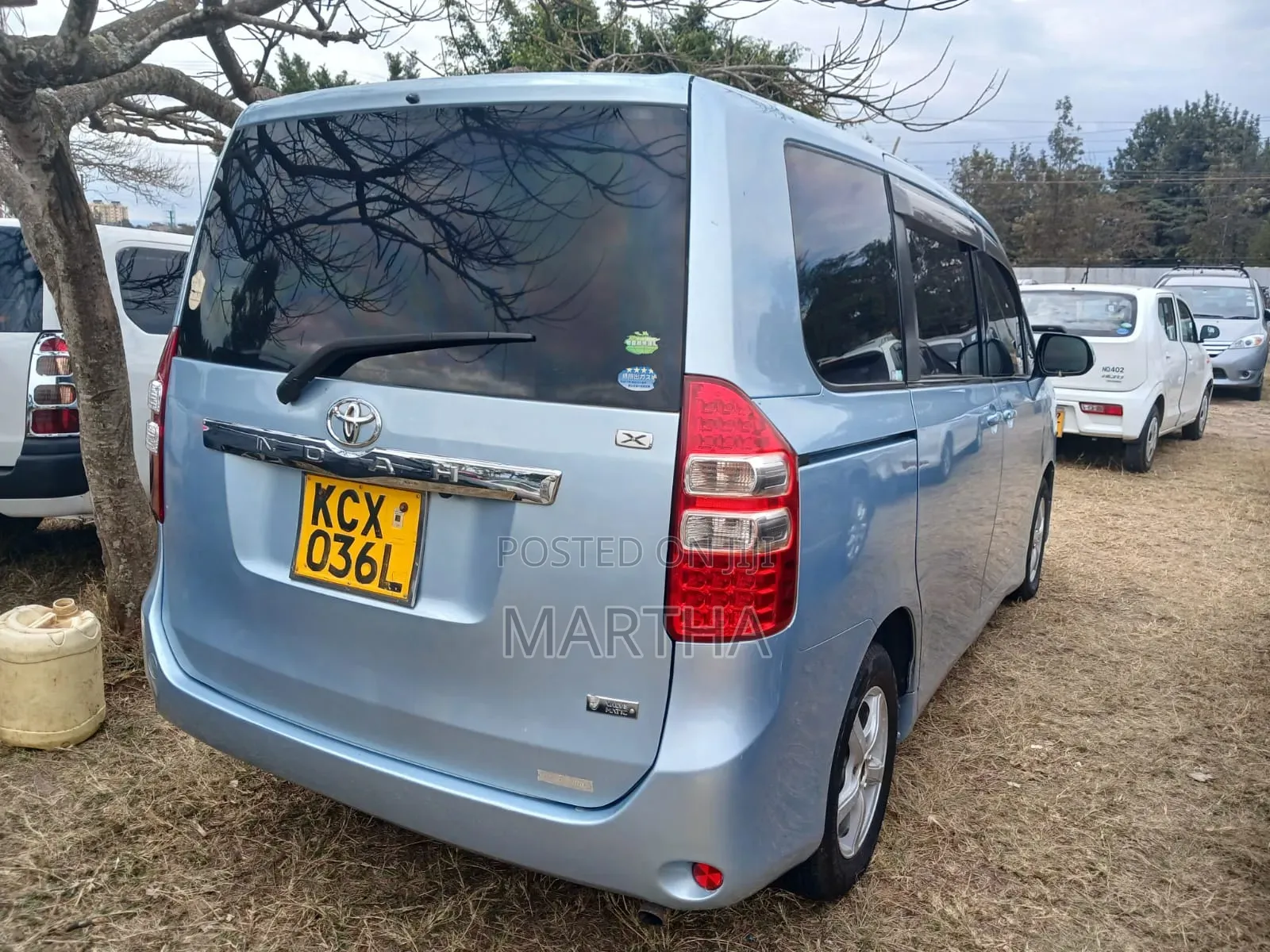 Toyota Noah 2013 Blue