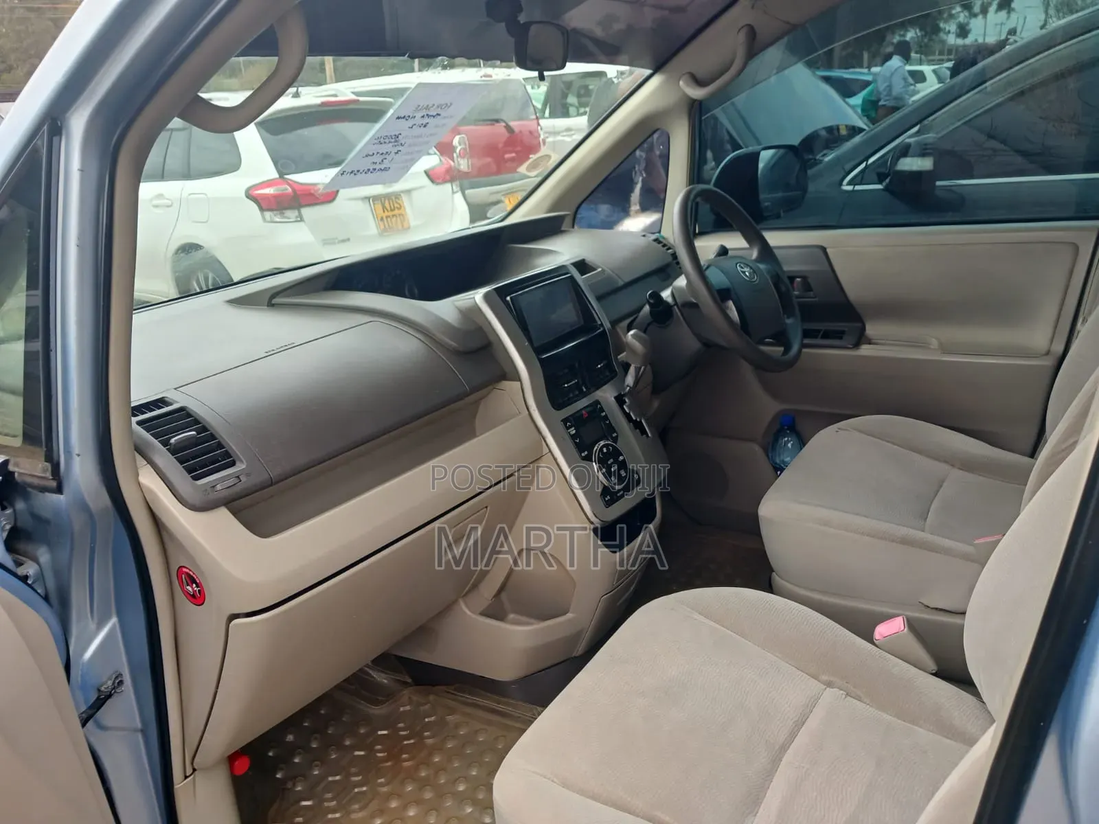 Toyota Noah 2013 Blue