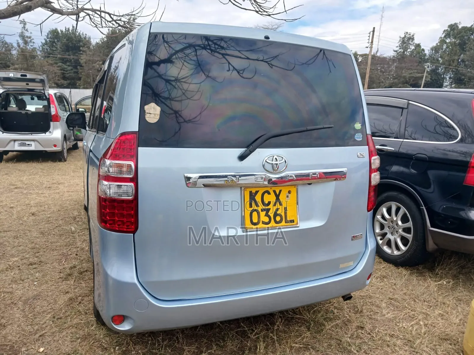 Toyota Noah 2013 Blue