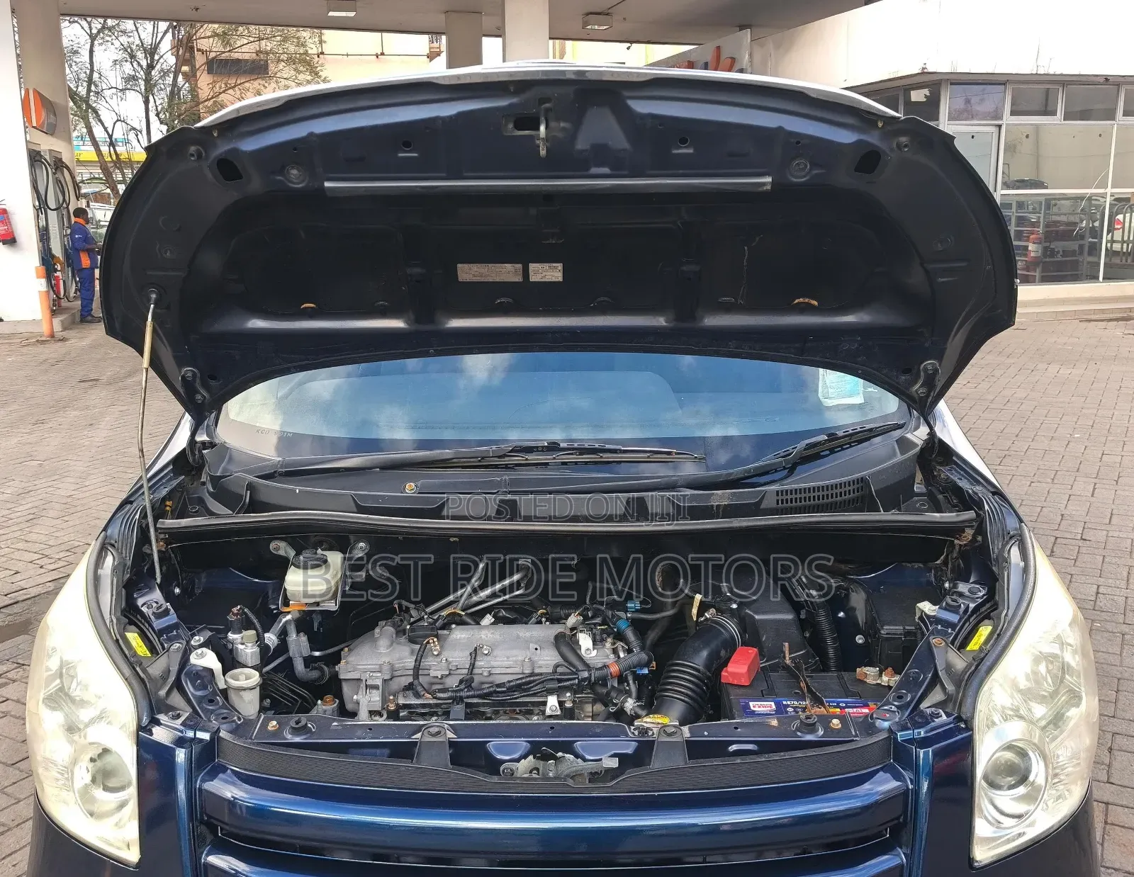 Toyota Noah 2.0 158hp FWD (8 Seater) 2009 Blue