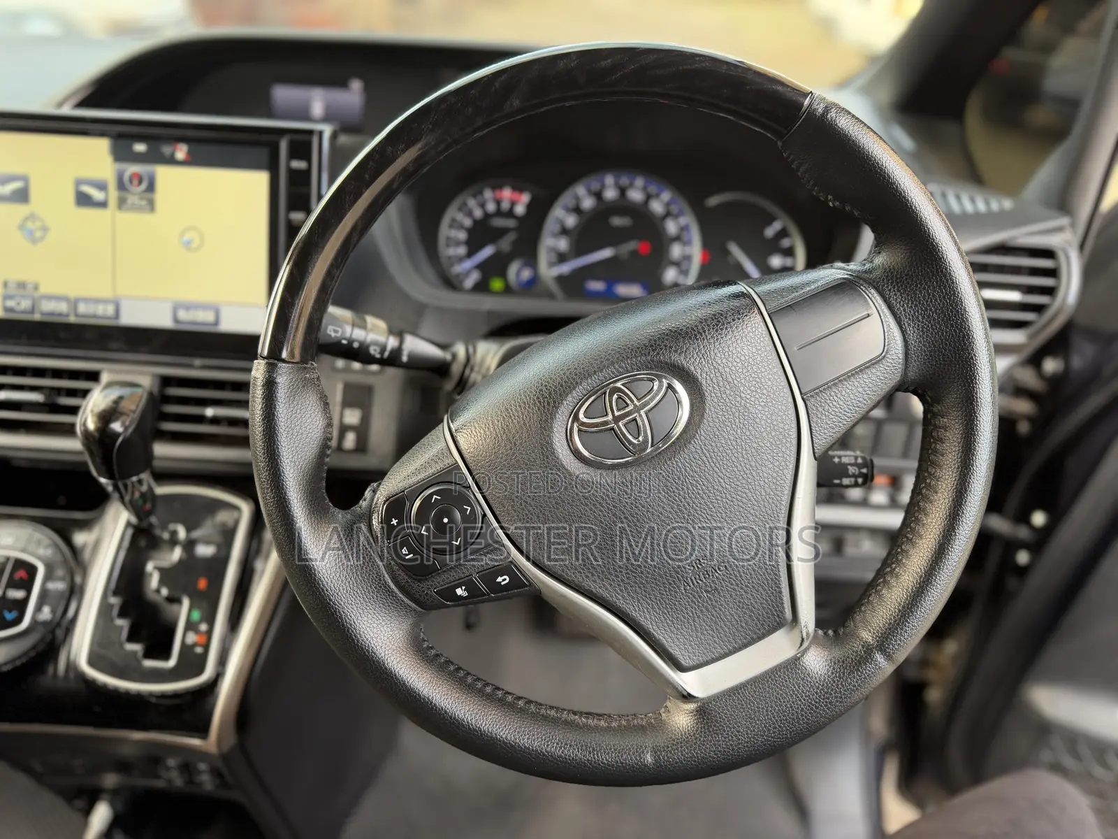 Toyota Esquire 2016 Blue