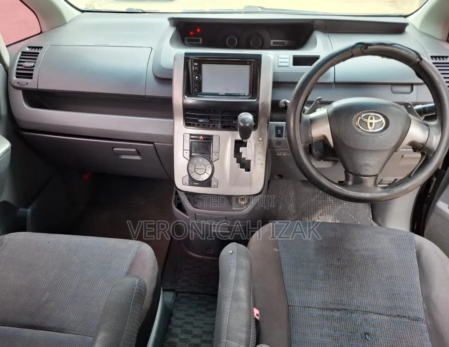 Toyota Voxy 2010 Black