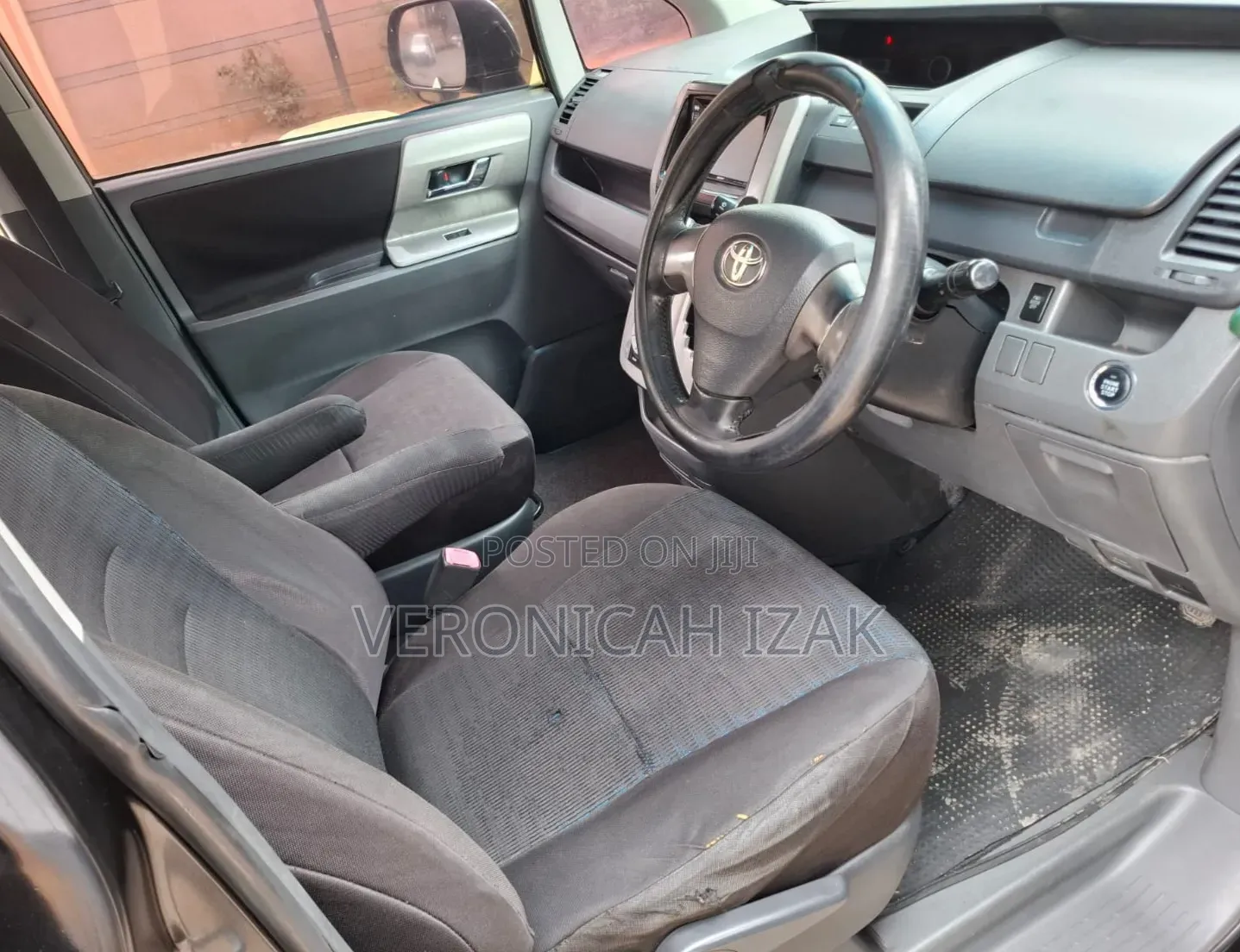 Toyota Voxy 2010 Black