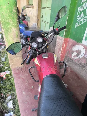 TVS HLX Plus ES 2021 Red