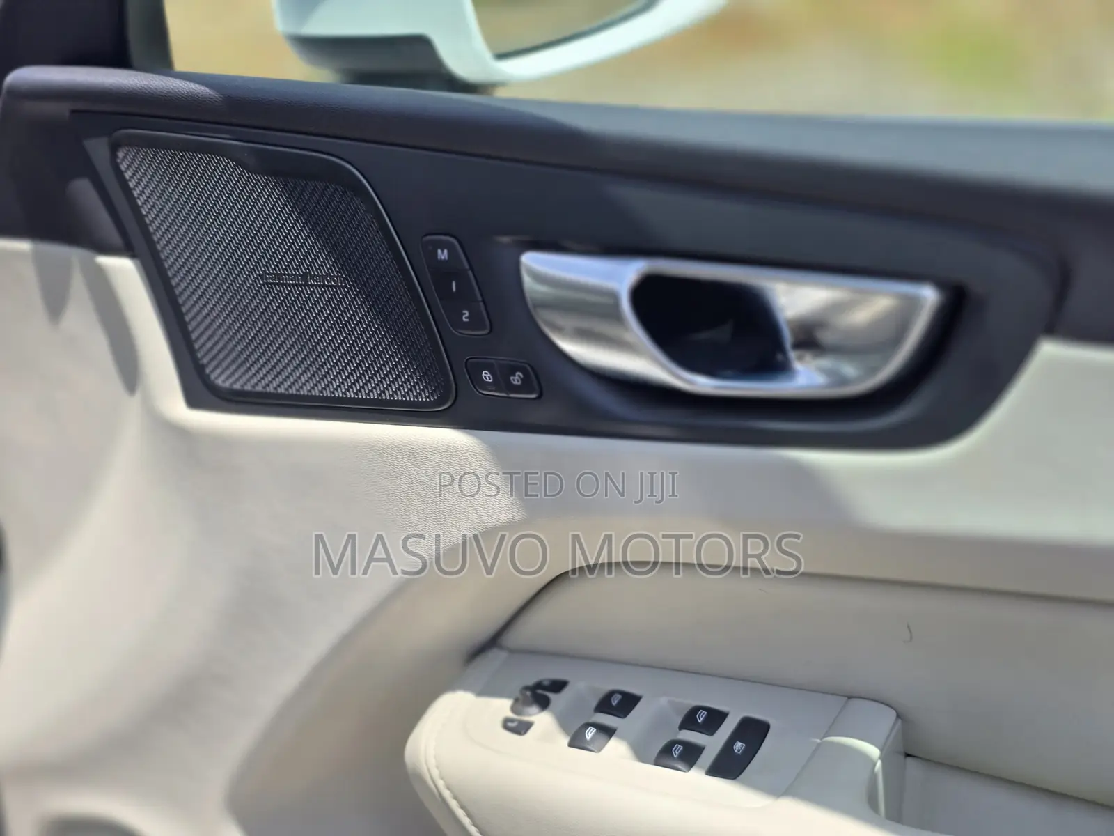 Volvo XC60 2020 Pearl