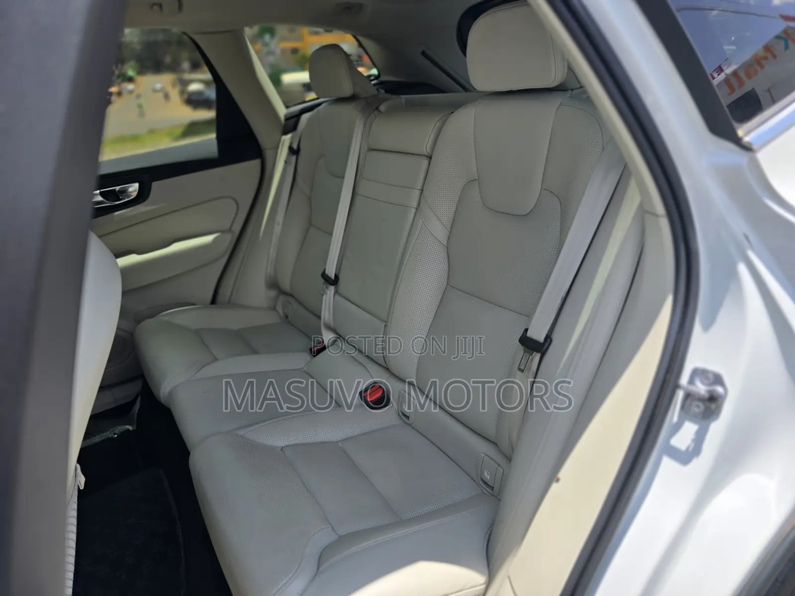 Volvo XC60 2020 Pearl
