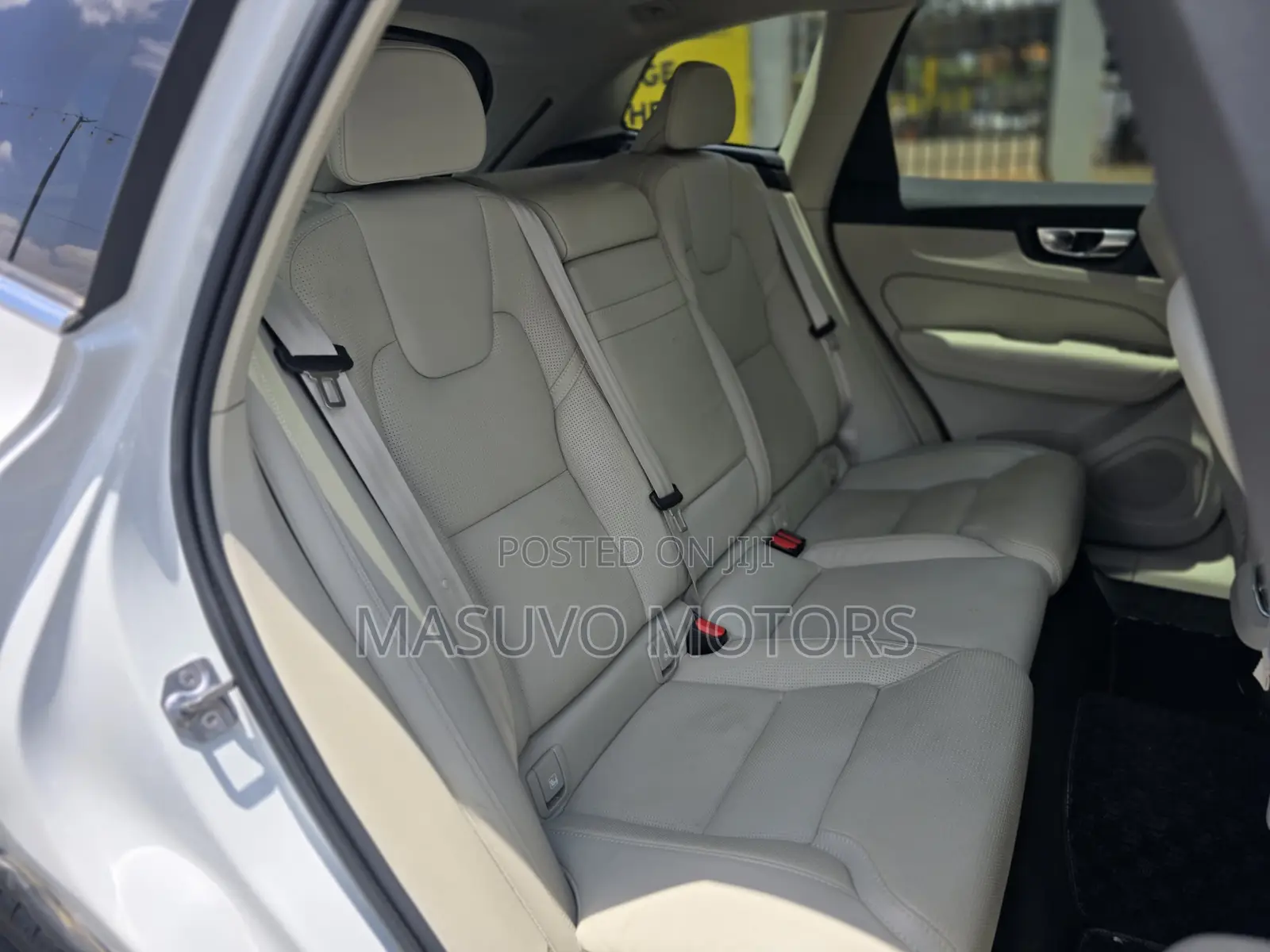 Volvo XC60 2020 Pearl
