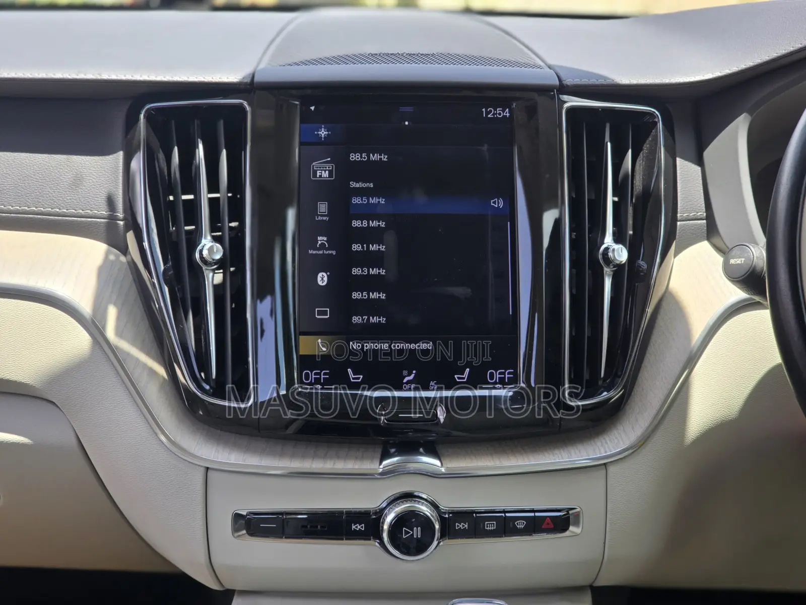 Volvo XC60 2020 Pearl